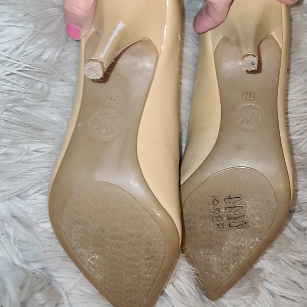 Heels - Picture 3 of 5